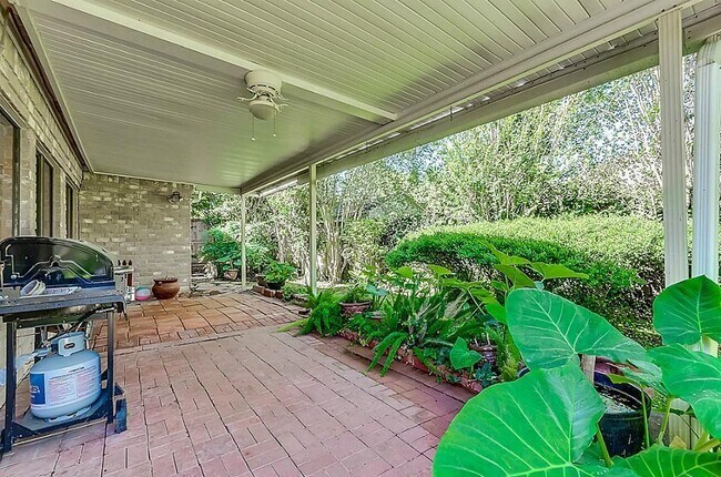 Building Photo - 13006 Waldemere Dr
