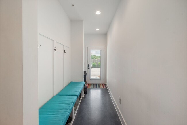 Building Photo - 1040 Maynor Ave