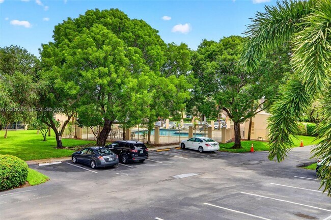 Building Photo - 16431 Blatt Blvd