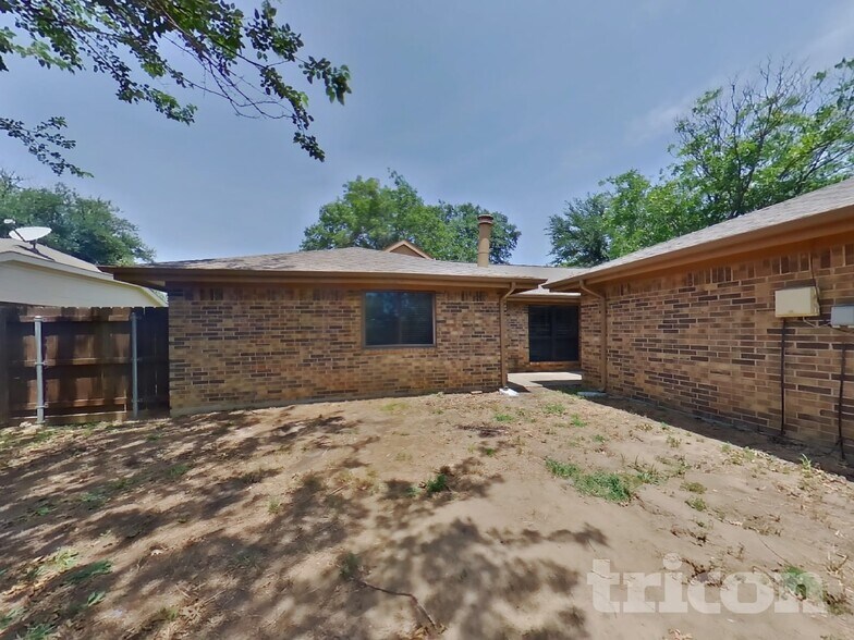Building Photo - 708 Wedgegate Dr