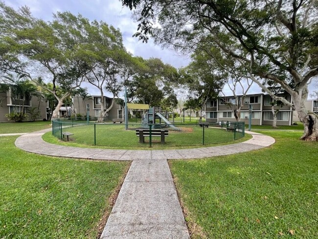 Building Photo - Renovated 1 bed/ 1 bath/ 1 parking- Mililani & Pet Friendly