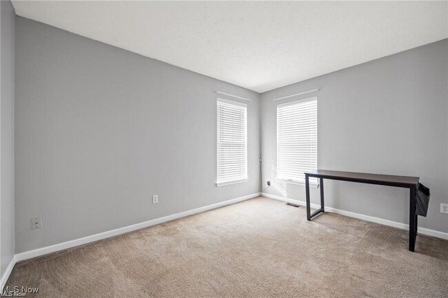 Building Photo - 7419 Meadow Brooke Way