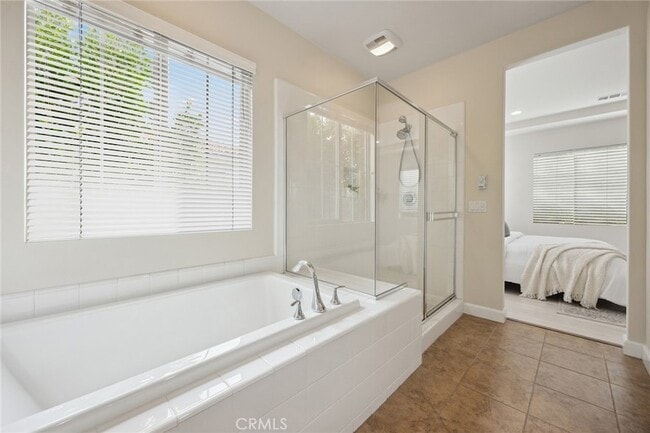 Building Photo - 210 Desert Bloom