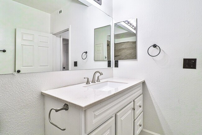 Building Photo - 5250 S Rainbow Blvd