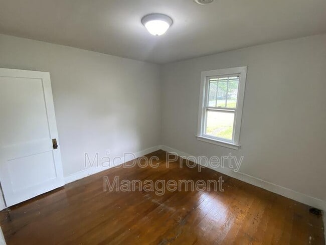 Building Photo - 309 3rd St