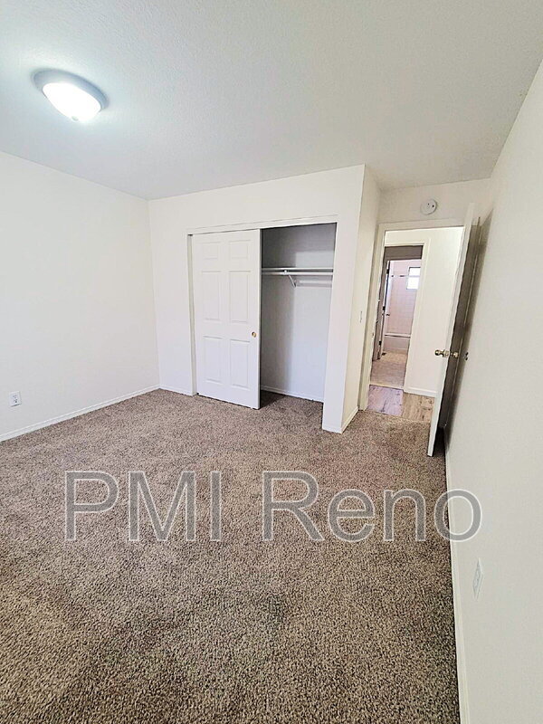 Building Photo - 1372 Laser Ct