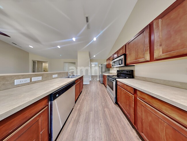 Building Photo - 5069 Carrington Ct