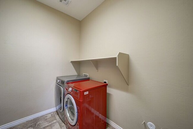 Building Photo - READY TO VIEW NOW! Remodeled-Huge 5 Bedroo...