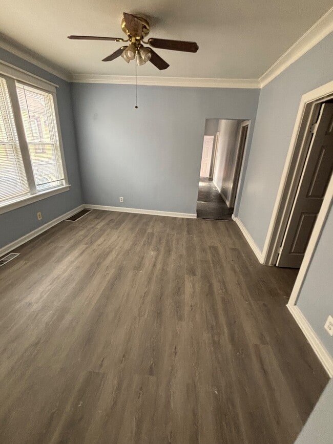 Building Photo - 3424 W 12th Pl