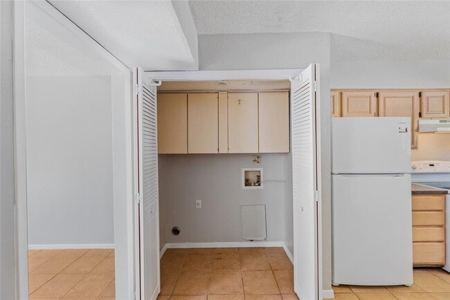 Building Photo - 1859 Coronado Hills Dr