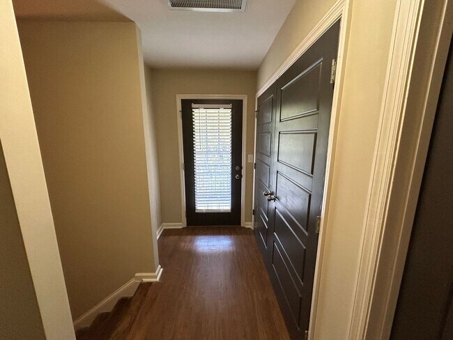 Building Photo - PRE-LEASING FOR AUGUST 2026!