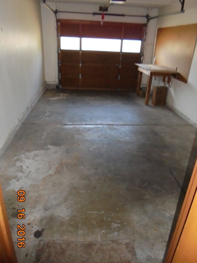 Building Photo - 312-24 NE 24th St.