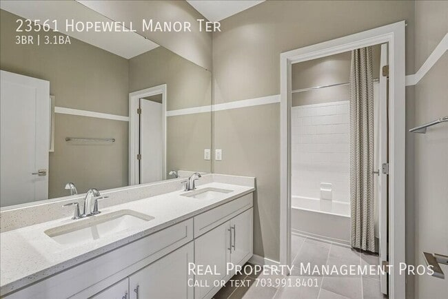 Building Photo - 23561 Hopewell Manor Terrace