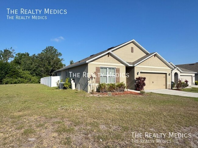 Primary Photo - 404 Tanglewood Dr