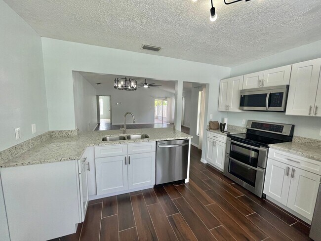 Building Photo - Providence Lakes beauty for rent and READY...