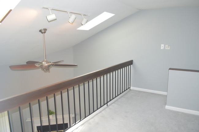 Loft - 379 Westridge Cir