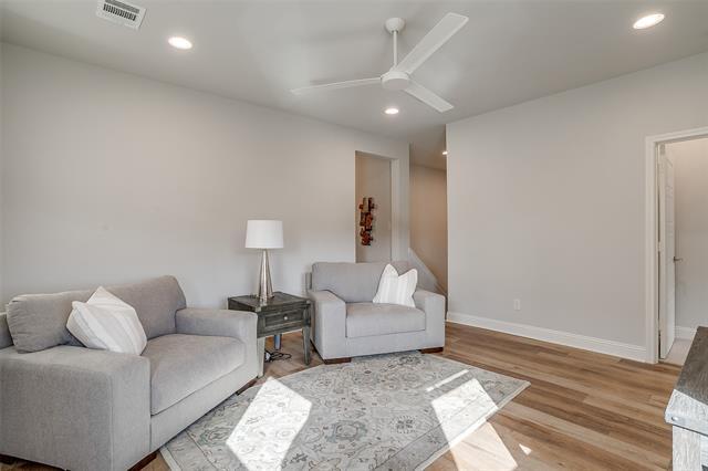 Building Photo - 6334 Oakbend Cir