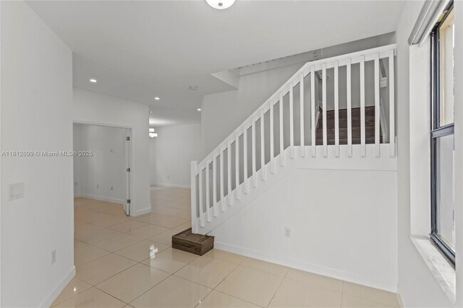 Building Photo - 3502 W 86th Terrace