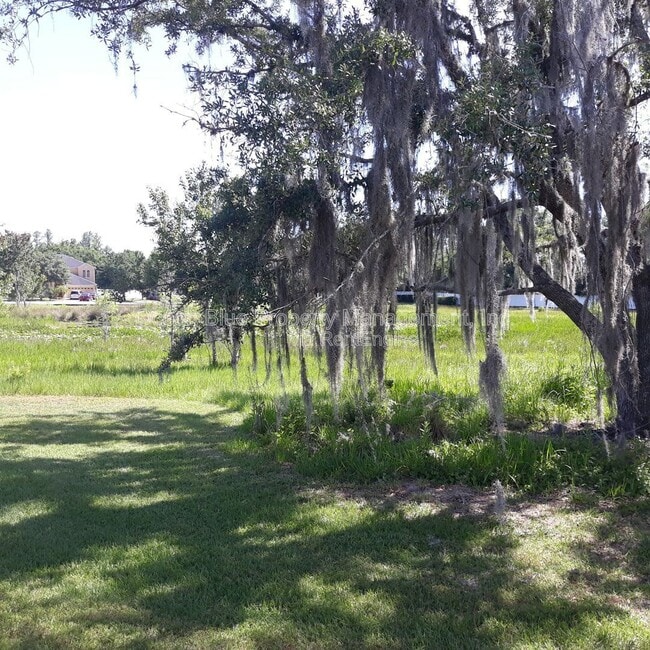 Building Photo - 18200 Cypress Bay Pkwy