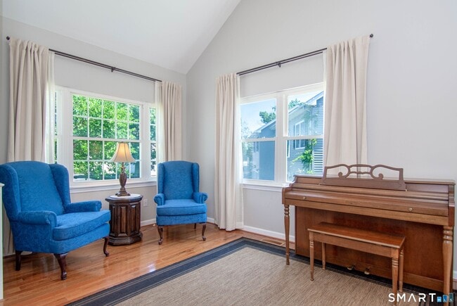 Building Photo - 30 Hickory Hill