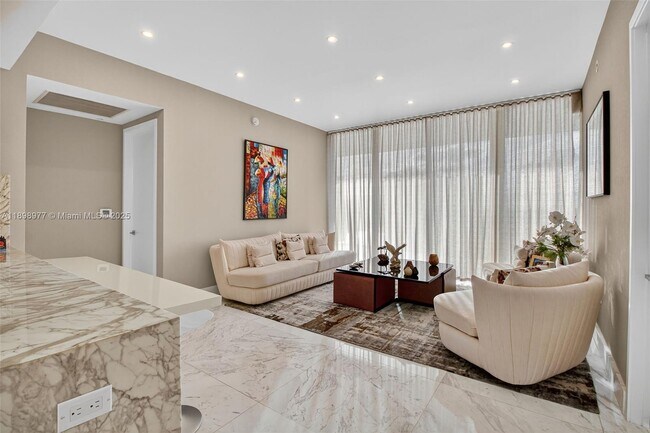 Building Photo - 5000 Island Estates Dr