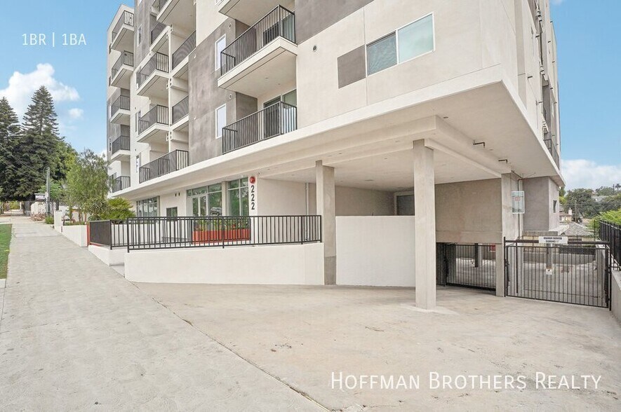 Building Photo - 224 N Alvarado St