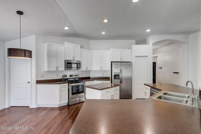 Building Photo - 566 Longmill Ln