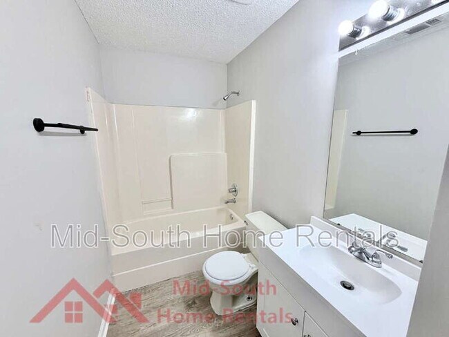 Building Photo - 4473 Cleopatra Cove N