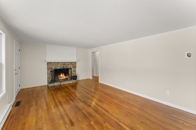 Building Photo - 52B Fuller Mountain Rd