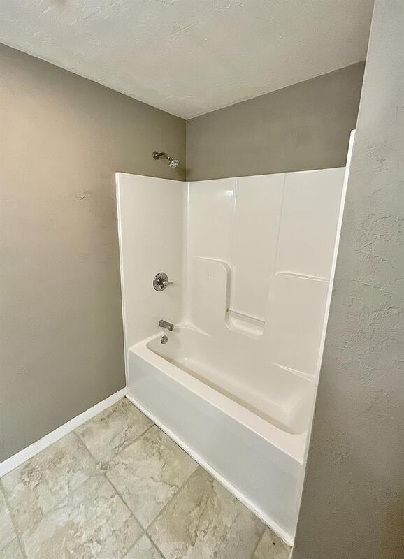 Building Photo - 819 Elm Way Ct