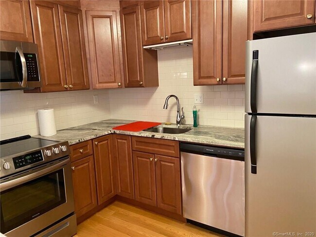 Building Photo - 1315 Cromwell Hills Dr