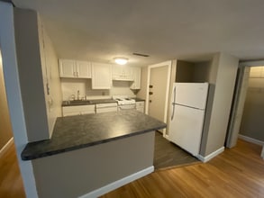 Building Photo - 1862 Beacon St