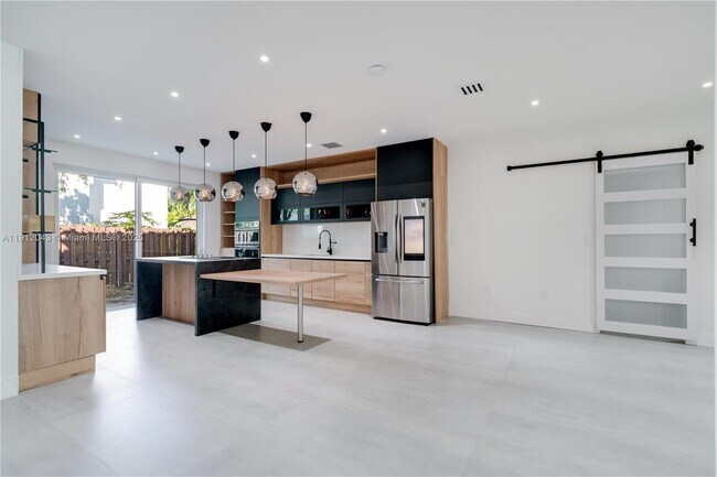 Building Photo - 11583 NW 69th Terrace