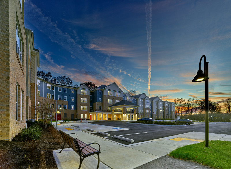 Building Photo - Pointe View at Aspen Hill - 62 years +