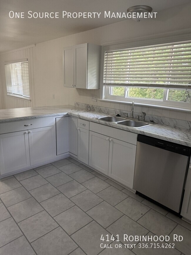 Building Photo - 4141 Robinhood Rd