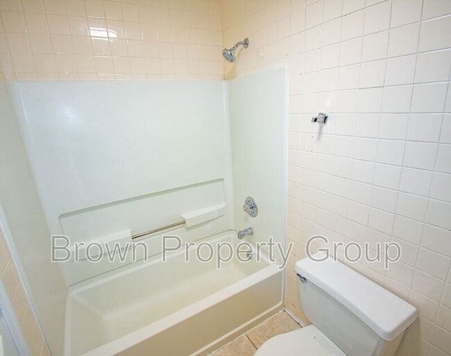 Building Photo - 6580 Applewhite Rd