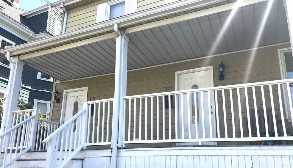 Building Photo - 113 Ashland St