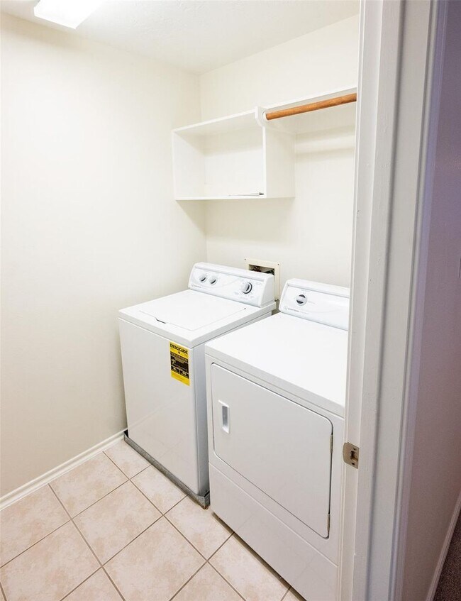 Building Photo - 11 Summer Haze Cir