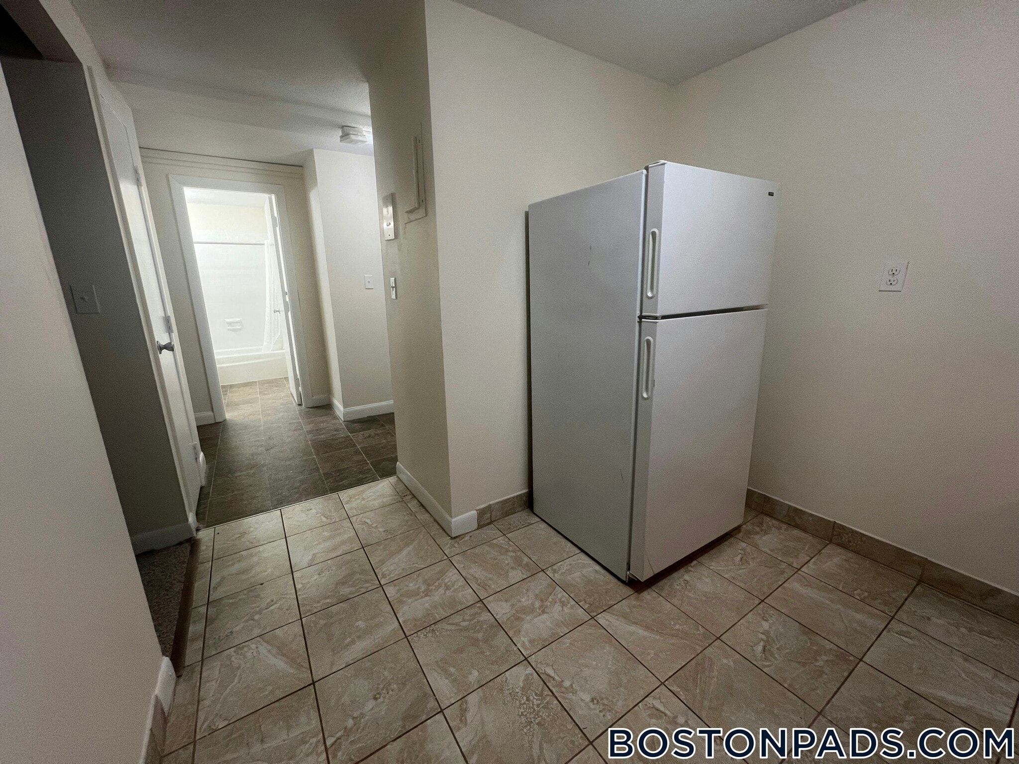 Building Photo - 90 Gardner St