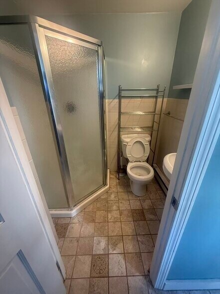 Building Photo - 58 Winship St