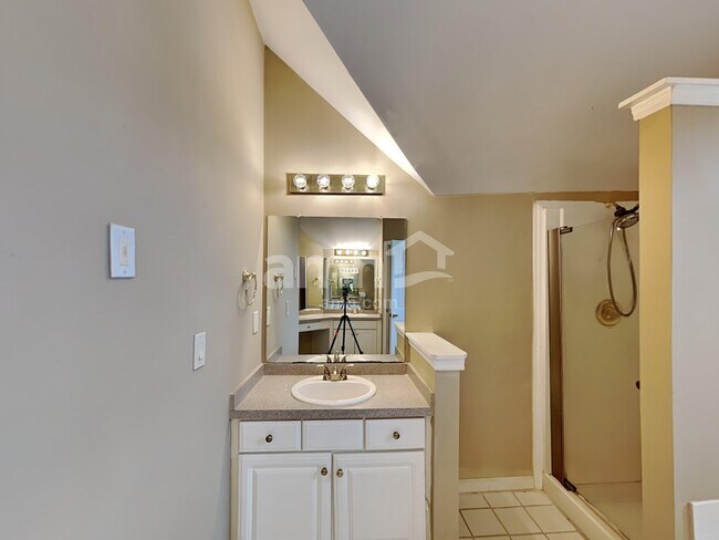 Building Photo - 4727 Cedar Wood Dr SW