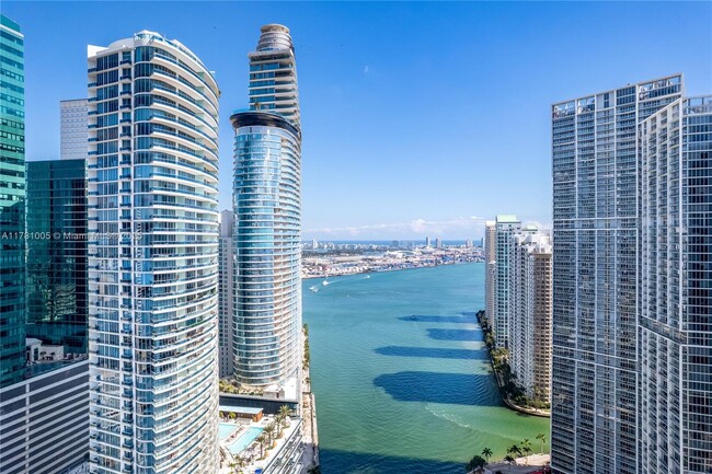 Building Photo - 200 Biscayne Blvd Way