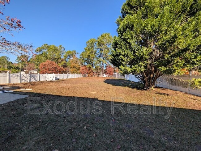 Building Photo - 45 Castle Wood