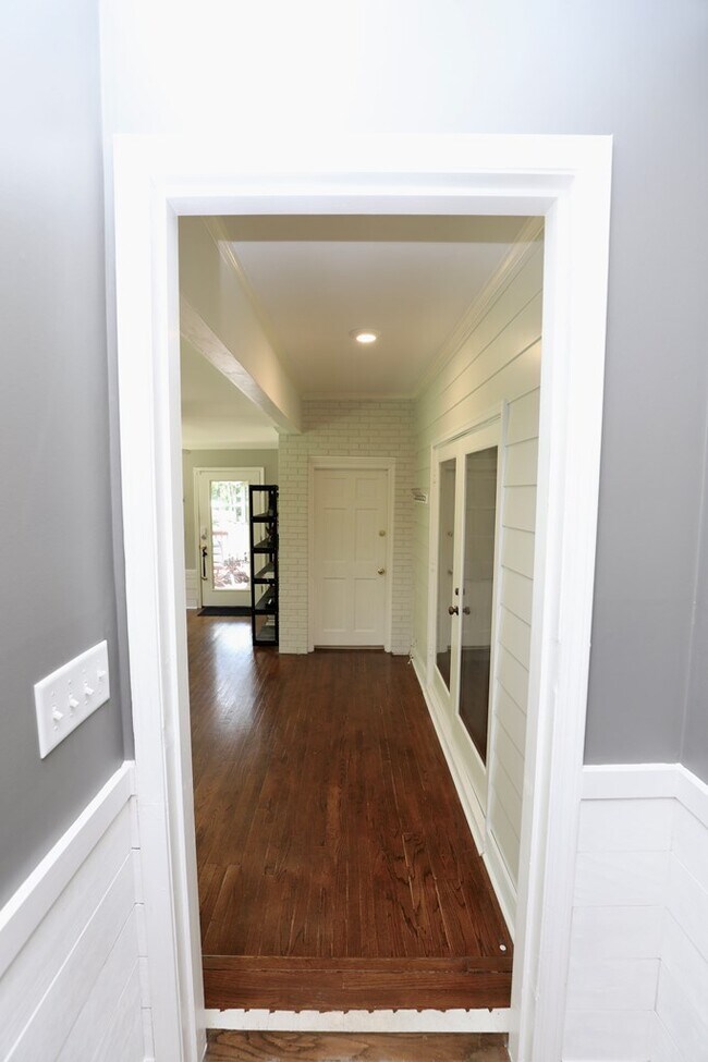 Building Photo - 2459 Clematis Trail