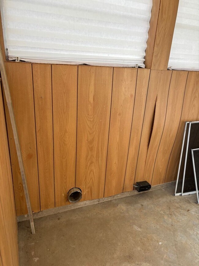 Building Photo - 3 bedroom Salisbury home