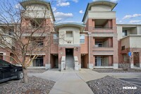 Building Photo - Charming 2BR Condo in Denver