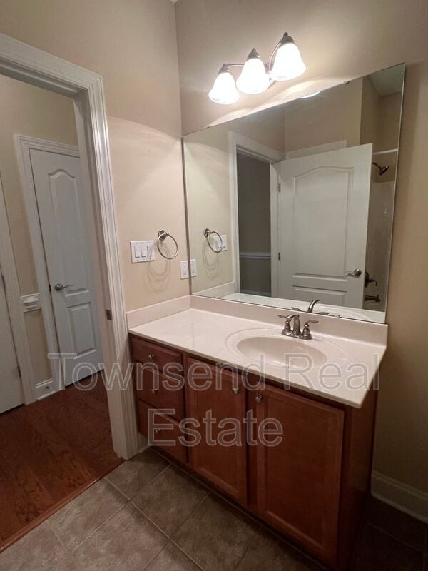 Building Photo - 210 Fountainhead Ln