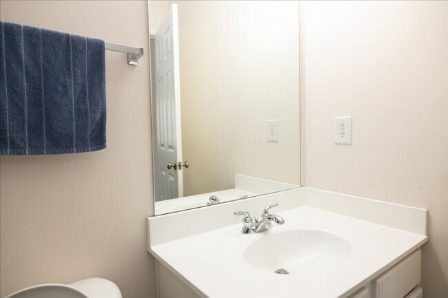 Building Photo - 1654 Wehunt Pl