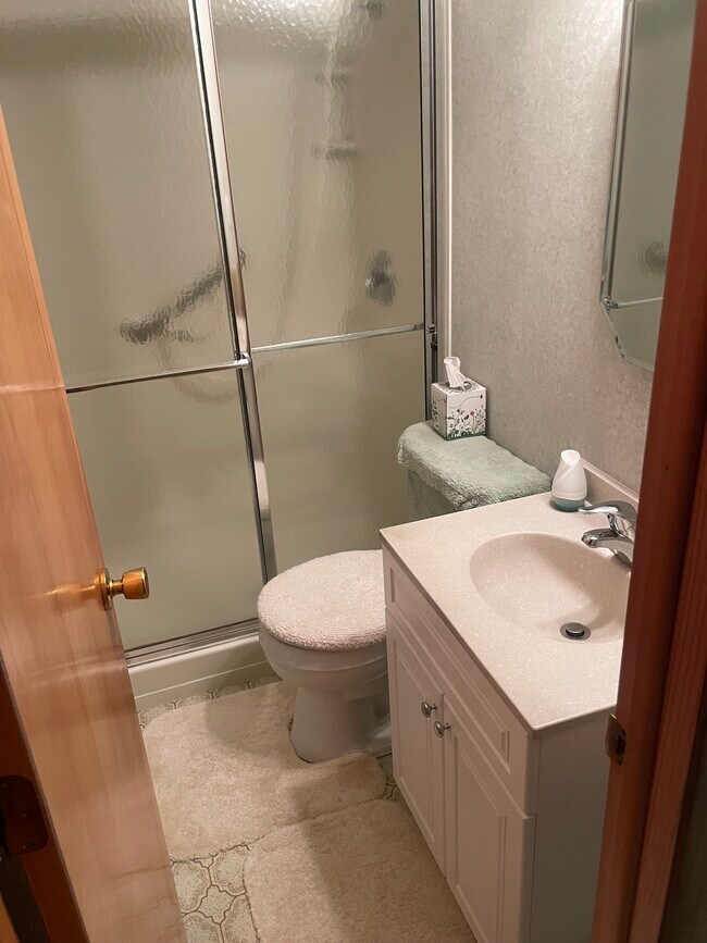 Building Photo - 3806 Longwood Ave