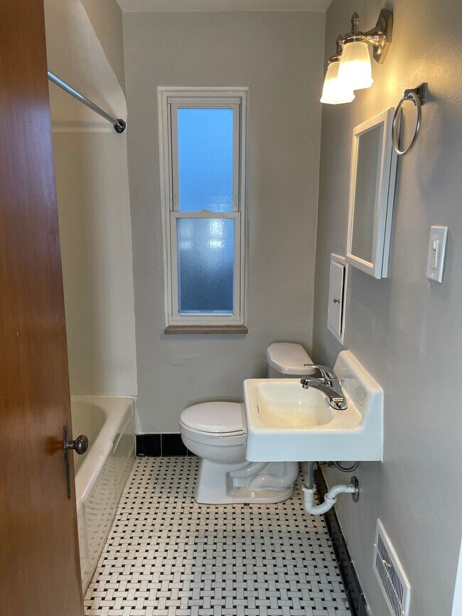 Bathroom - 20657 Kingsville St